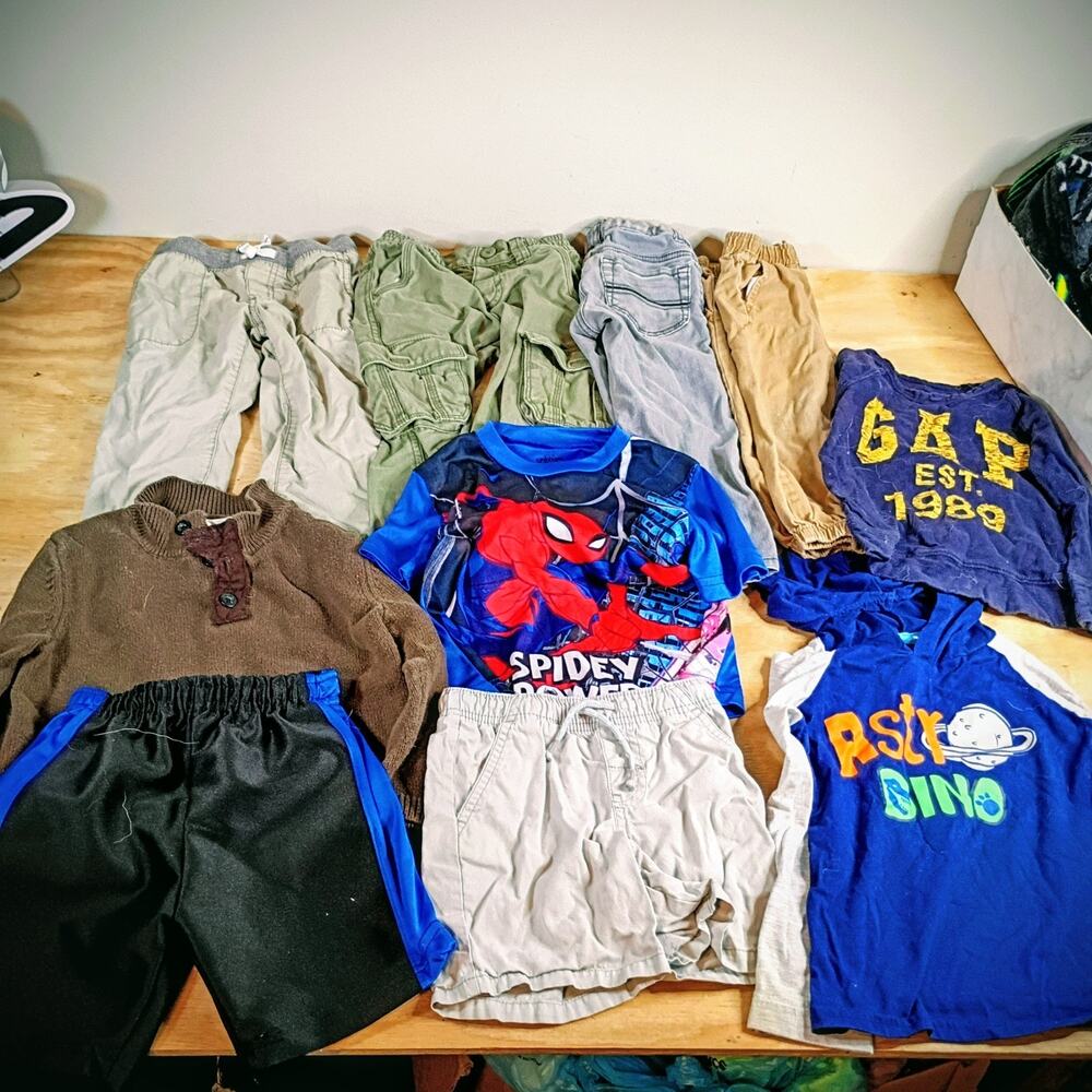 Boys Size 3T Clothing Lot 10pc Bundle GAP Spiderman Dino Pants Shorts Sweater